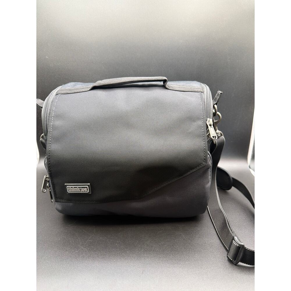 Think Tank Mirrorless Mover 30i Camera Shoulder Bag Black w/ Adjustable Dividers